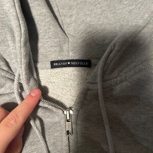 Brandy Melville cropped sweater in grey, one size, authentic!